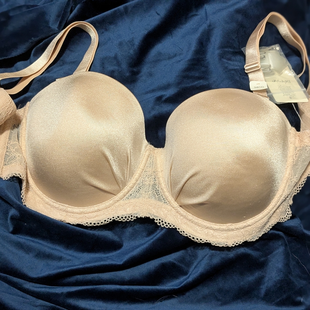 Déesse Lace Trimmed Strapless Bra in Beige - New, Tags On
